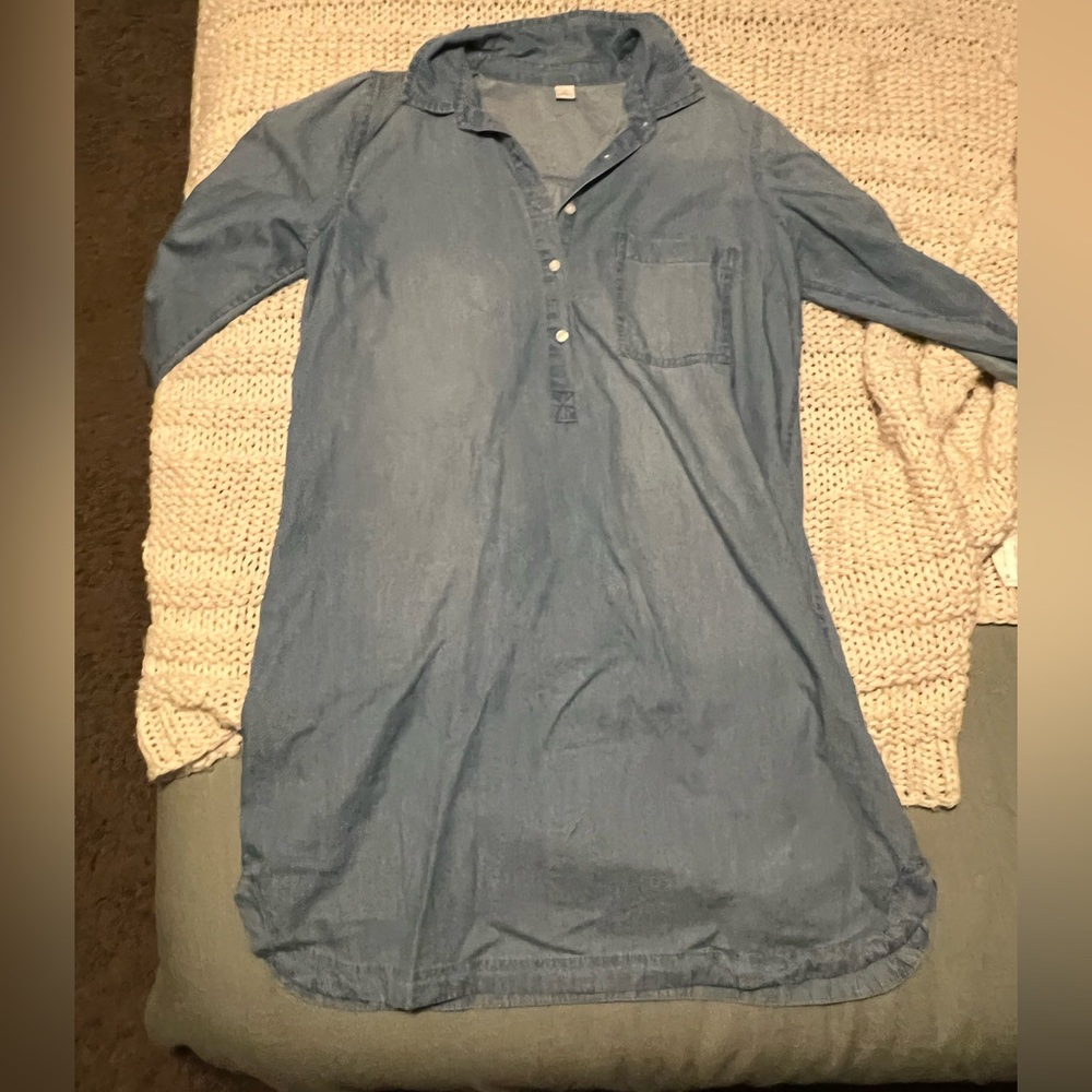 Old Navy denim shirt dress.